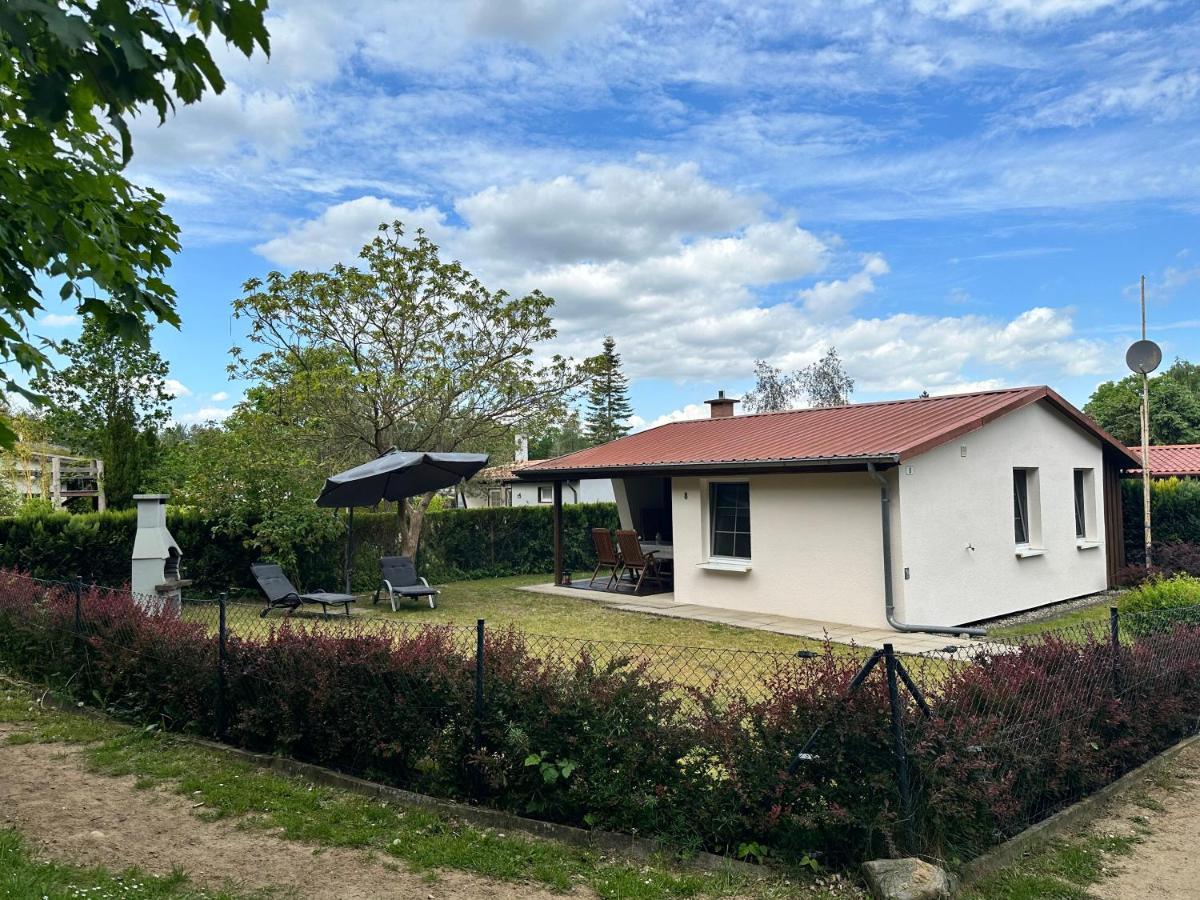 Bungalow Am Dobbertiner See Eksteriør billede